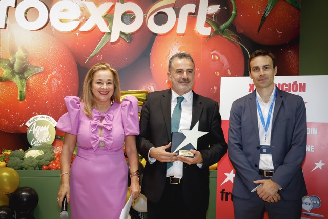 MEJOR LINKEDIN: PRIMAFLOR Recibe la Estrella: Carlos Olmos, Director comercial y de marketing